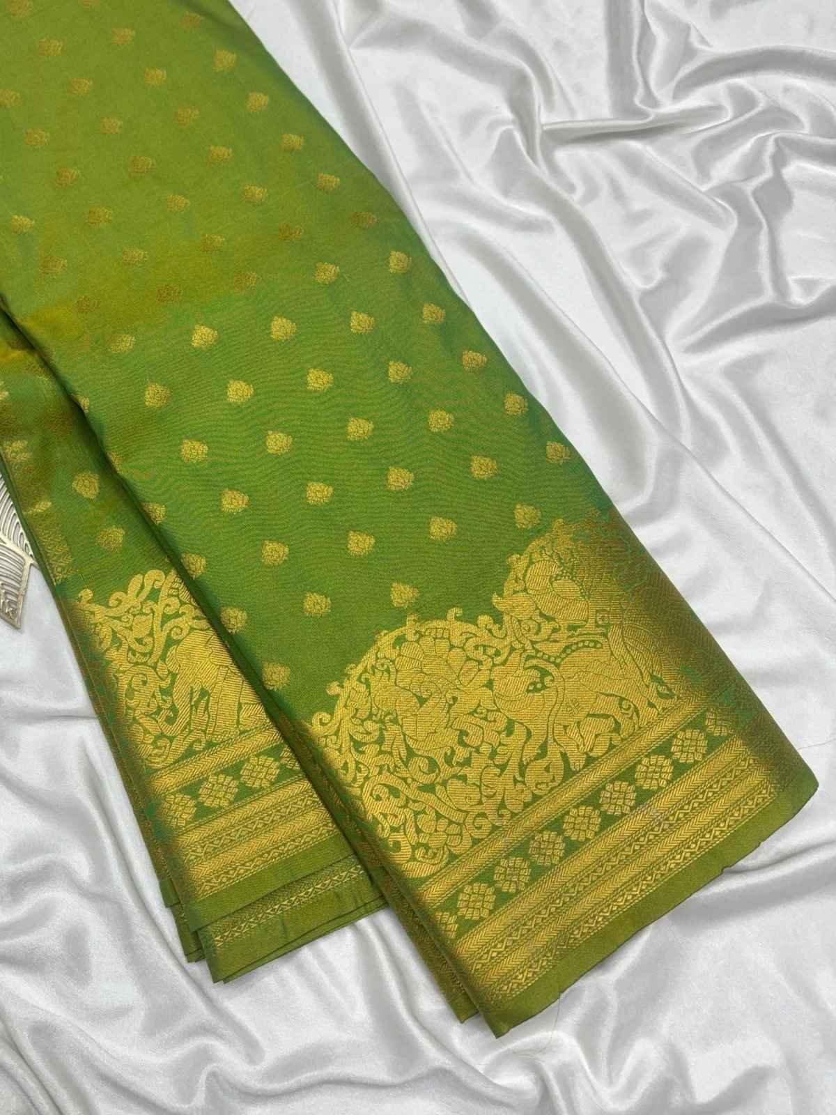 Parrot Green